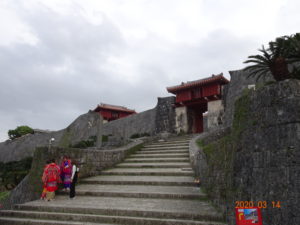 国破れて山河あり