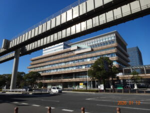 愚図愚図野党の永久追放